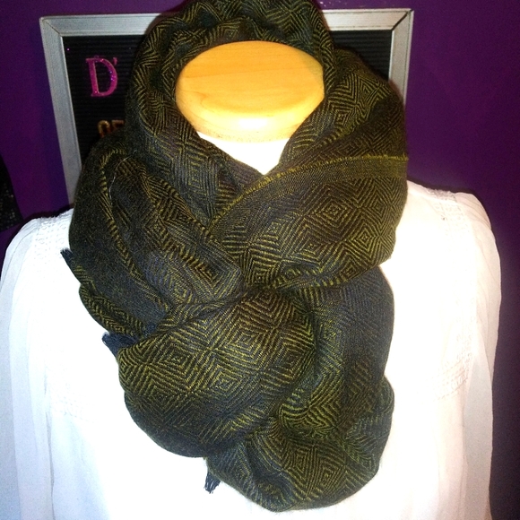 The Limited Accessories - The Limited Green Scarf